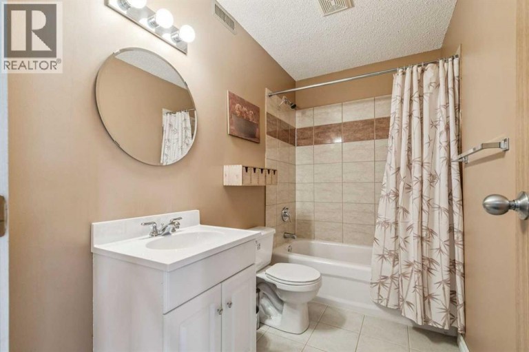 13 Evansbrooke Way NW, Calgary, Alberta, T3P1C5