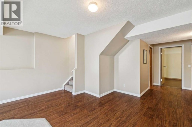 13 Evansbrooke Way NW, Calgary, Alberta, T3P1C5