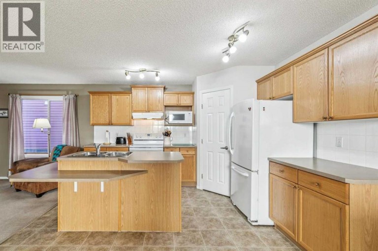 13 Evansbrooke Way NW, Calgary, Alberta, T3P1C5