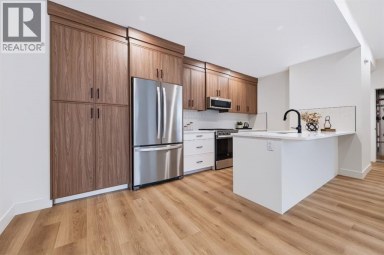 1903B 17 Street NW Calgary Alberta photo 28