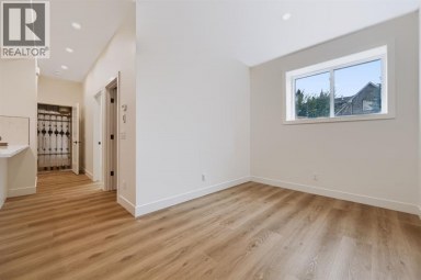 1903B 17 Street NW Calgary Alberta photo 38