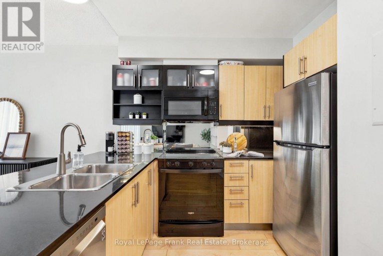M24 - 350 WELLINGTON STREET W, Toronto (Waterfront Communities), Ontario, M5V3W9