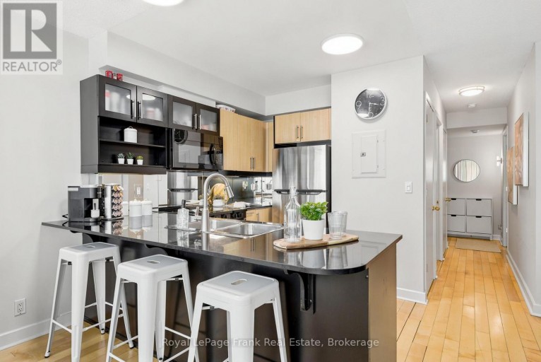 M24 - 350 WELLINGTON STREET W, Toronto (Waterfront Communities), Ontario, M5V3W9