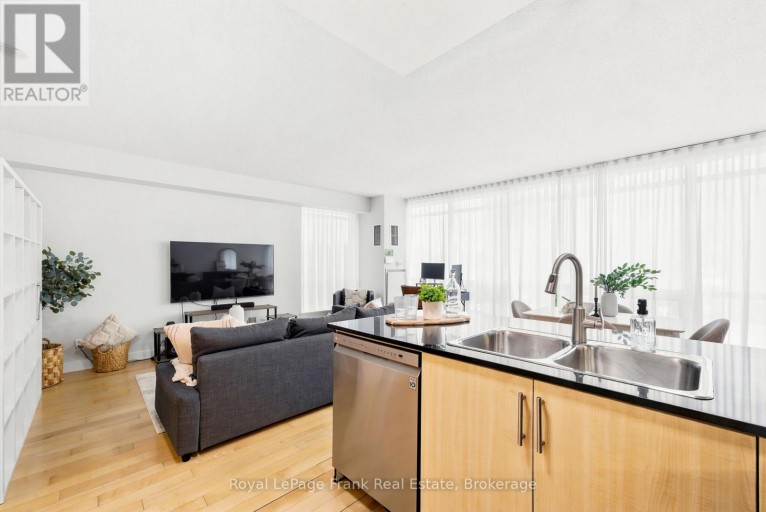 M24 - 350 WELLINGTON STREET W, Toronto (Waterfront Communities), Ontario, M5V3W9