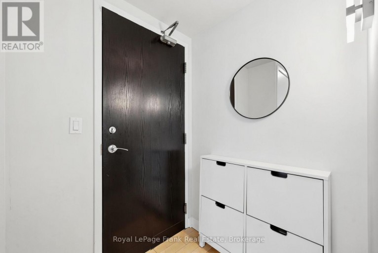 M24 - 350 WELLINGTON STREET W, Toronto (Waterfront Communities), Ontario, M5V3W9