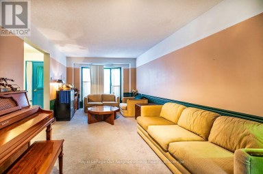 24 COE DRIVE Ajax (Central) Ontario photo 1