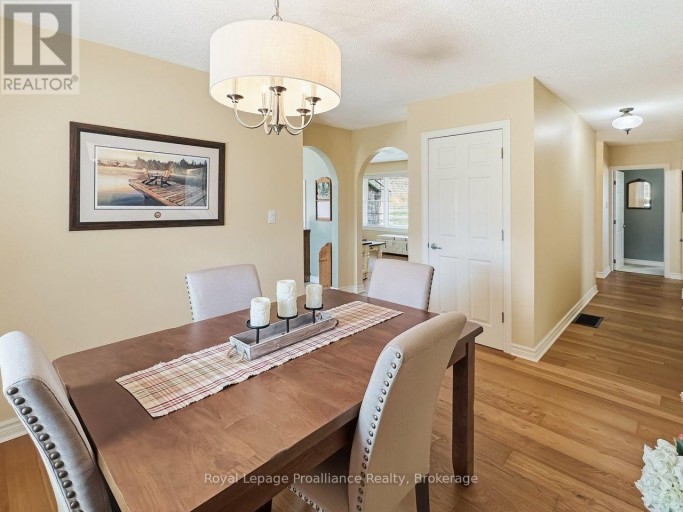 305 VALLEY ROAD, Prince Edward County (Ameliasburg Ward), Ontario, K0K1A0