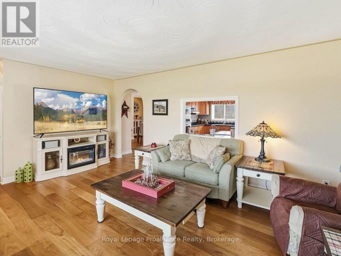 305 VALLEY ROAD, Prince Edward County (Ameliasburg Ward), Ontario, K0K1A0
