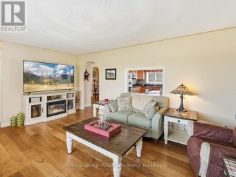 305 VALLEY ROAD Prince Edward County (Ameliasburg Ward) Ontario photo 17