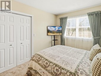 305 VALLEY ROAD Prince Edward County (Ameliasburg Ward) Ontario photo 23