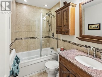 305 VALLEY ROAD Prince Edward County (Ameliasburg Ward) Ontario photo 26