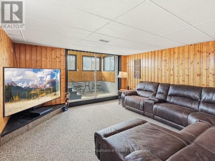 305 VALLEY ROAD, Prince Edward County (Ameliasburg Ward), Ontario, K0K1A0