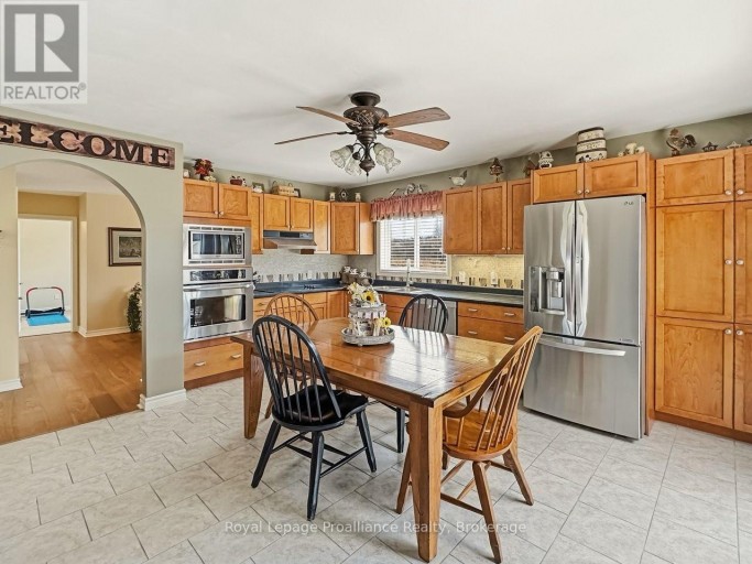 305 VALLEY ROAD, Prince Edward County (Ameliasburg Ward), Ontario, K0K1A0