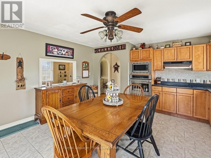 305 VALLEY ROAD, Prince Edward County (Ameliasburg Ward), Ontario, K0K1A0
