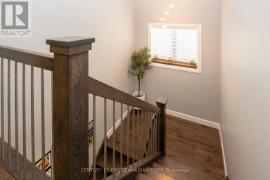 1279 JOURNEY CROSS London North (North I) Ontario photo 21