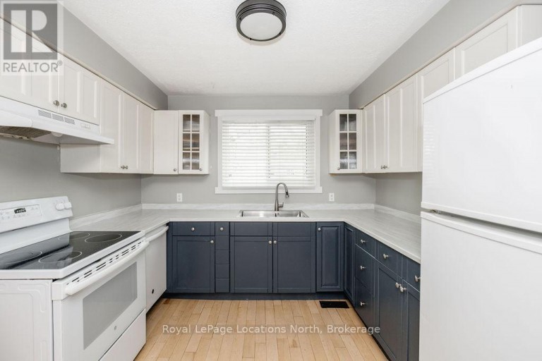 493 ONTARIO STREET, Collingwood, Ontario, L9Y4B9