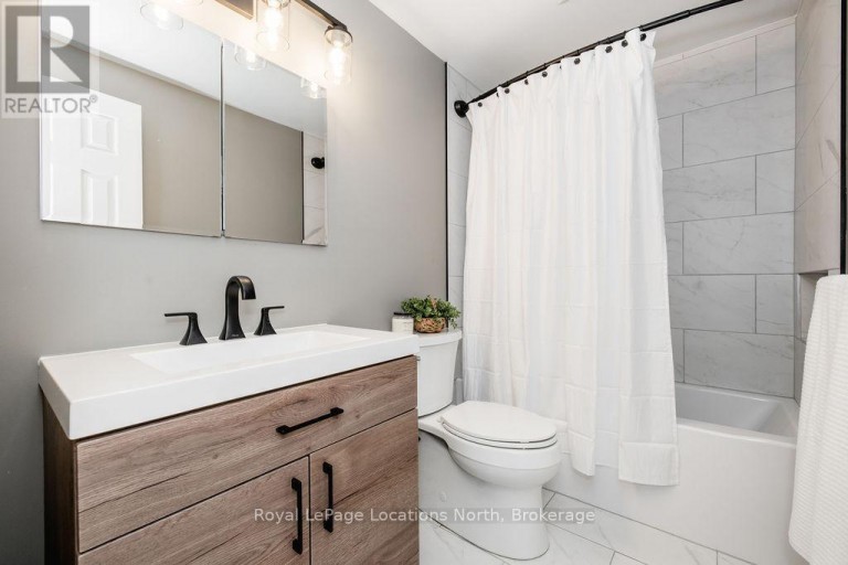 493 ONTARIO STREET, Collingwood, Ontario, L9Y4B9