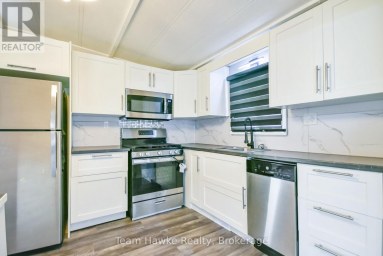 11 RYAN'S ROAD Midland Ontario photo 13