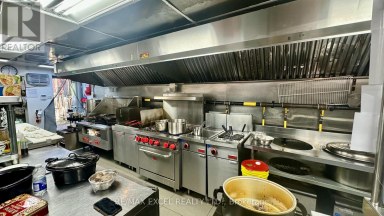 5308 YONGE STREET Toronto (Willowdale West) Ontario photo 9