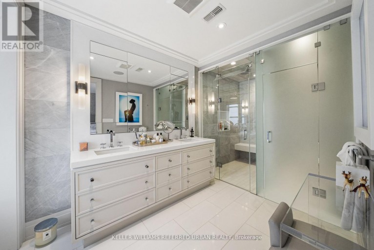 130 B FARNHAM AVENUE, Toronto (Yonge-St. Clair), Ontario, M4V1H4