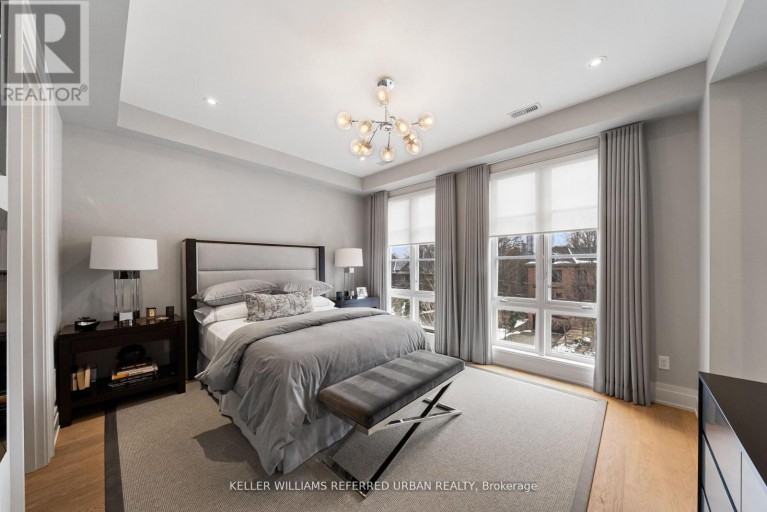 130 B FARNHAM AVENUE, Toronto (Yonge-St. Clair), Ontario, M4V1H4