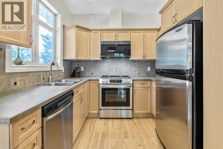 5633 6 Street SW, Calgary, Alberta, T2V0H1