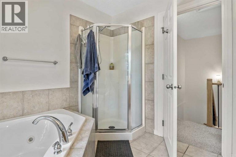 5633 6 Street SW, Calgary, Alberta, T2V0H1
