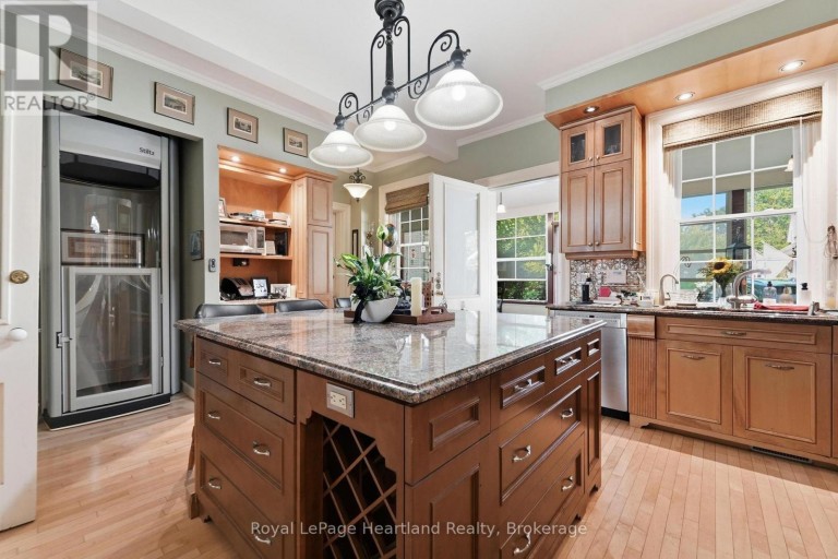 71 KIRK STREET, Central Huron (Clinton), Ontario, N0M1L0