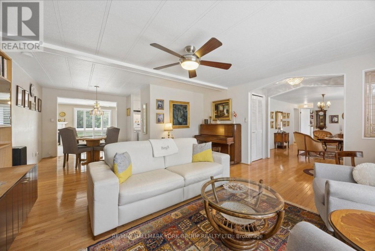 10 KELSEY CRESCENT, Georgina (Sutton & Jackson's Point), Ontario, L0E1R0