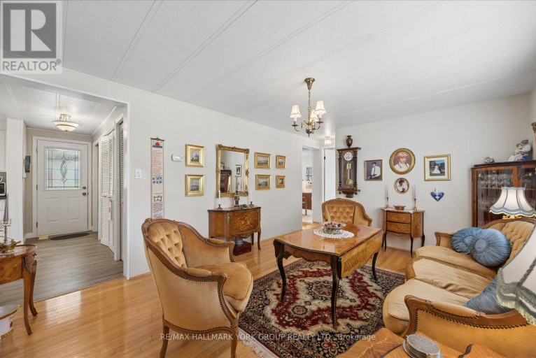 10 KELSEY CRESCENT, Georgina (Sutton & Jackson's Point), Ontario, L0E1R0