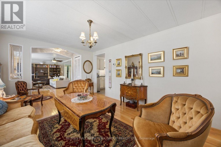 10 KELSEY CRESCENT, Georgina (Sutton & Jackson's Point), Ontario, L0E1R0