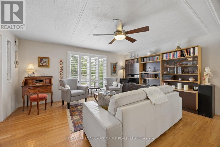 10 KELSEY CRESCENT, Georgina (Sutton & Jackson's Point), Ontario, L0E1R0