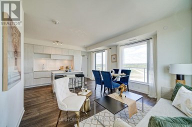 829 - 2 DAVID EYER ROAD E Richmond Hill Ontario photo 1