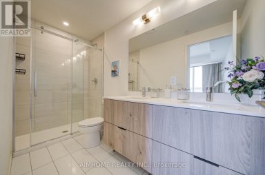 829 - 2 DAVID EYER ROAD E Richmond Hill Ontario photo 15
