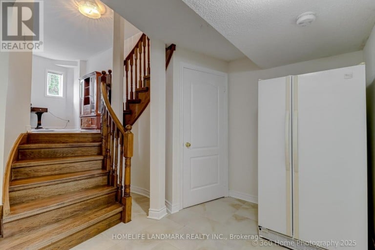 211 FRANK ENDEAN ROAD, Richmond Hill (Rouge Woods), Ontario, L4S2C6