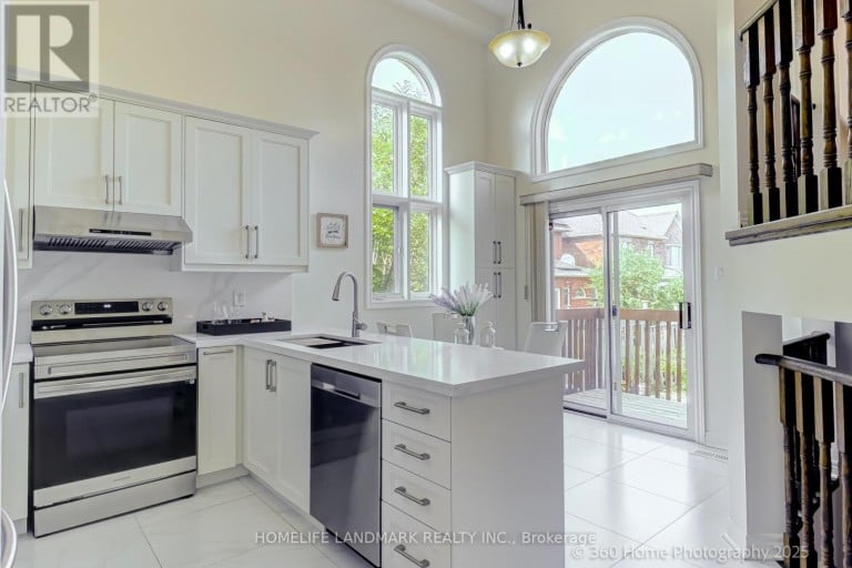 211 FRANK ENDEAN ROAD, Richmond Hill (Rouge Woods), Ontario, L4S2C6