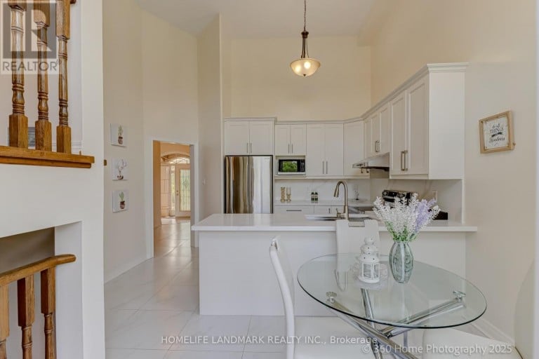 211 FRANK ENDEAN ROAD, Richmond Hill (Rouge Woods), Ontario, L4S2C6