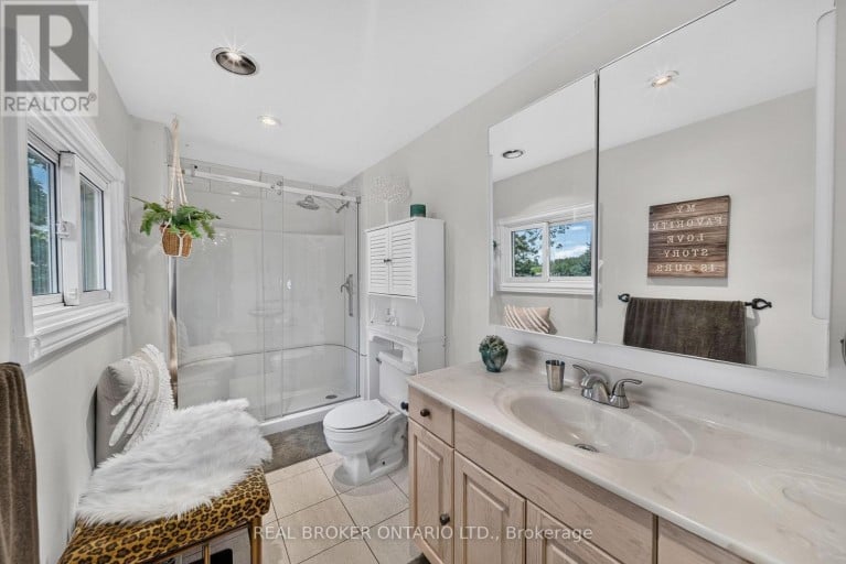 413 INDIAN ROAD, Burlington (LaSalle), Ontario, L7T3T4