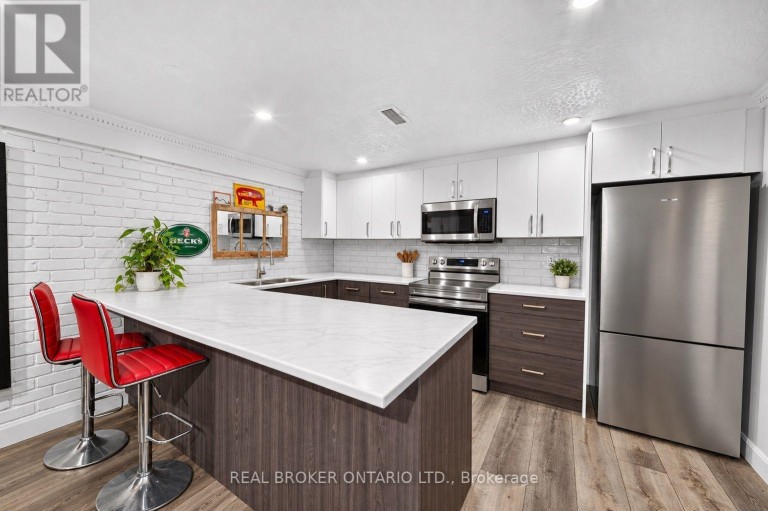 413 INDIAN ROAD, Burlington (LaSalle), Ontario, L7T3T4