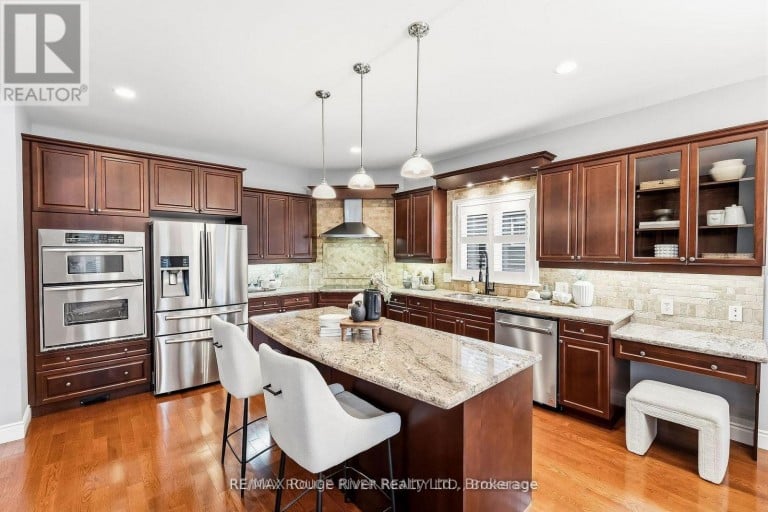 30 HANOVER COURT, Whitby (Lynde Creek), Ontario, L1N7J2