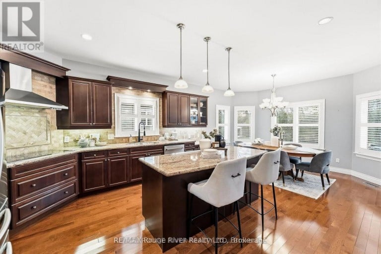 30 HANOVER COURT, Whitby (Lynde Creek), Ontario, L1N7J2