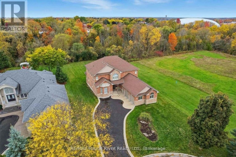 30 HANOVER COURT, Whitby (Lynde Creek), Ontario, L1N7J2