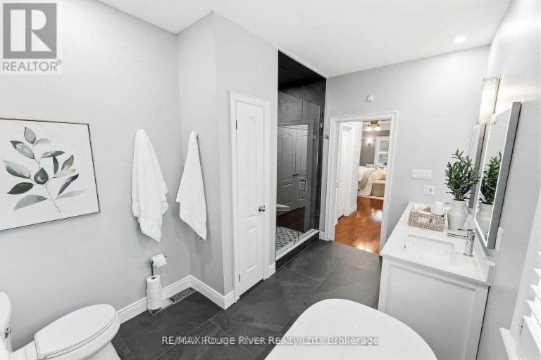 30 HANOVER COURT, Whitby (Lynde Creek), Ontario, L1N7J2