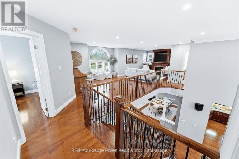 30 HANOVER COURT, Whitby (Lynde Creek), Ontario, L1N7J2