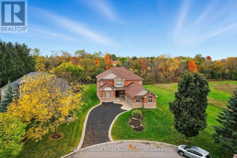 30 HANOVER COURT, Whitby (Lynde Creek), Ontario, L1N7J2