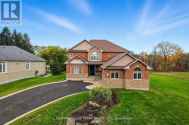 30 HANOVER COURT, Whitby (Lynde Creek), Ontario, L1N7J2