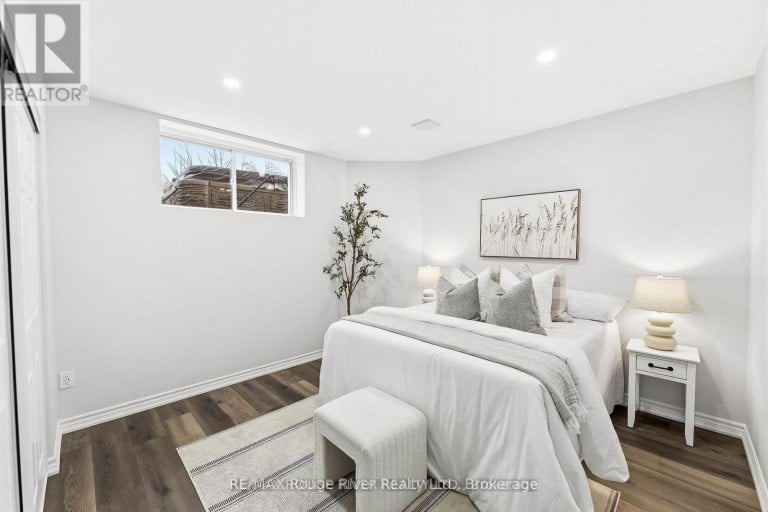 30 HANOVER COURT, Whitby (Lynde Creek), Ontario, L1N7J2