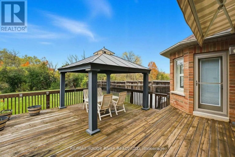 30 HANOVER COURT, Whitby (Lynde Creek), Ontario, L1N7J2