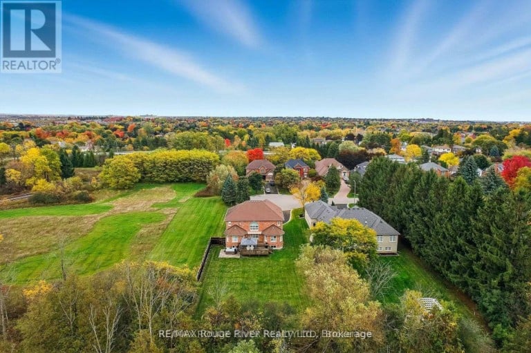 30 HANOVER COURT, Whitby (Lynde Creek), Ontario, L1N7J2