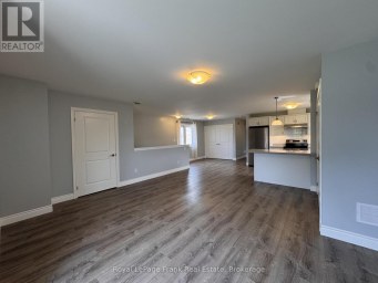 627 BLOOR STREET E Oshawa (Farewell) Ontario photo 13